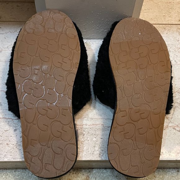 Ugg House Slippers Slip-ons - 9 - Picture 5 of 6